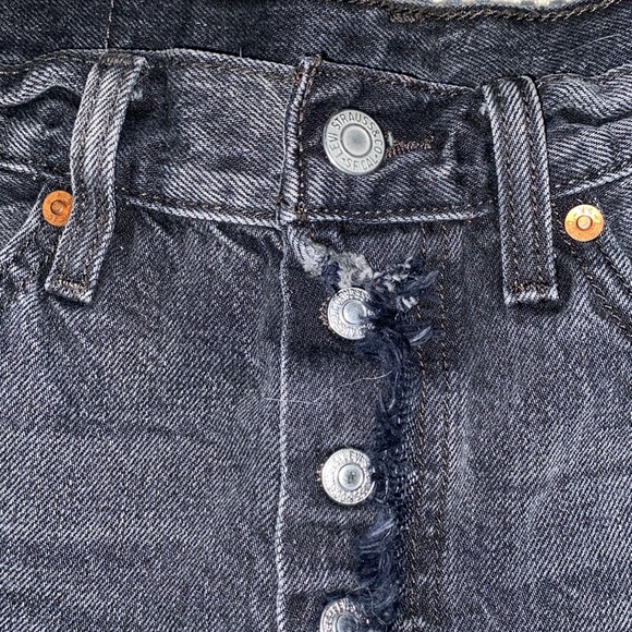 Destroyed Black Levi 501 Shorts - Picture 5 of 5